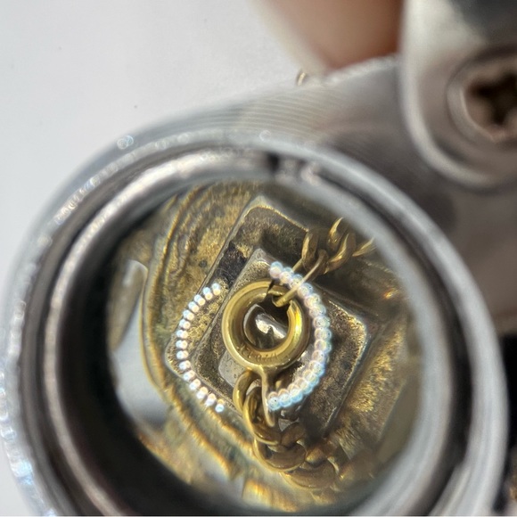 MMA Metropolitan Museum Art Gold tone Swirl Pendant Round Statement necklace - Picture 12 of 14